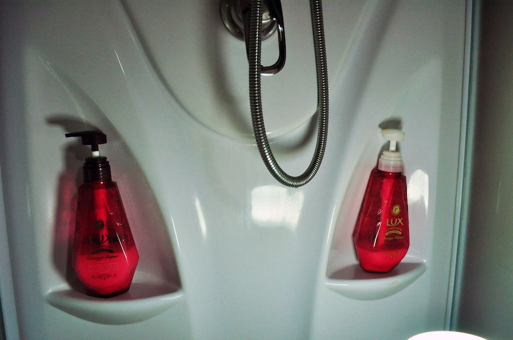 [一棟貸し]二段ベッド部屋2室+和室1室 / シャワーのみ (禁煙) バスルーム1 | ゲストハウス HiDE