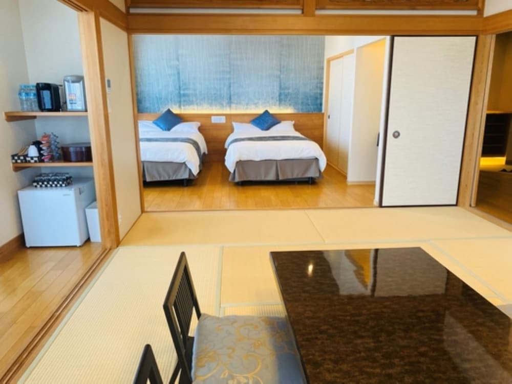 デラックス ルーム 客室1 | クアハウス白浜