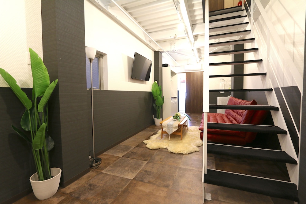 施設の入り口1 | エリザベスガーデン黒門 施設の入り口1 | エリザベスガーデン黒門