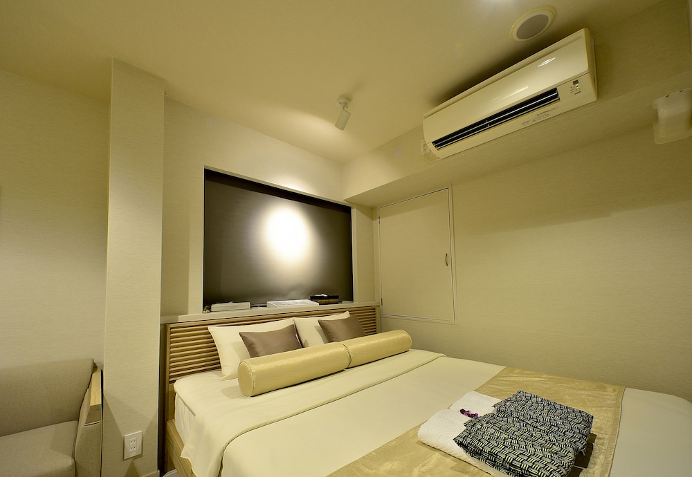 スタンダード ダブルルーム 客室3 | ホテル アロマ