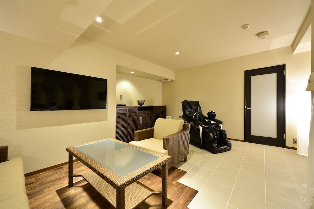 スイートルーム 客室2 | ホテル アロマ