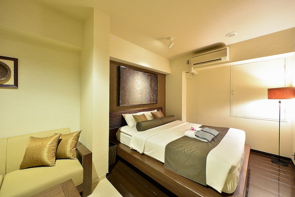 スーペリア ダブルルーム 客室2 | ホテル アロマ