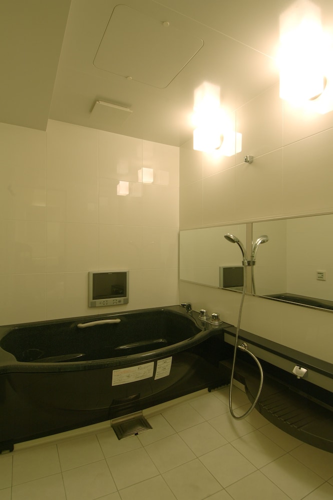 スタンダード ダブルルーム バスルーム1 | ホテル アロマ