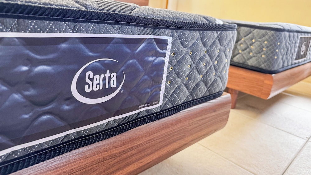 ツインルーム シングルベッド 2 台 バルコニー オーシャンビュー 客室3 | Kouriisland hotel cava