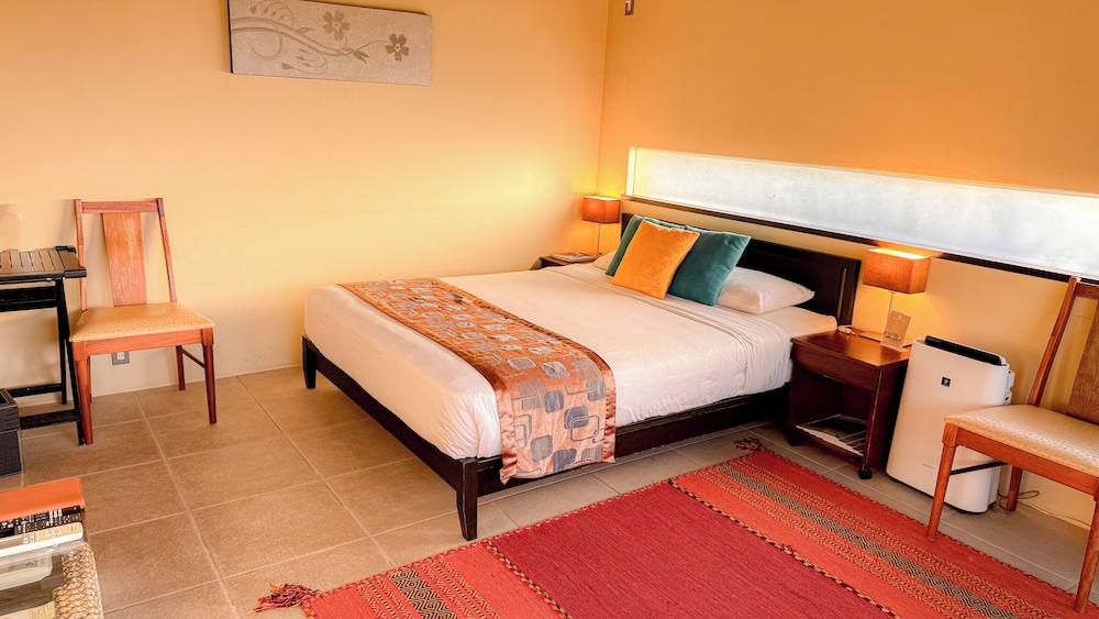 ダブルルーム クイーンベッド 1 台 バルコニー オーシャンビュー 客室8 | Kouriisland hotel cava