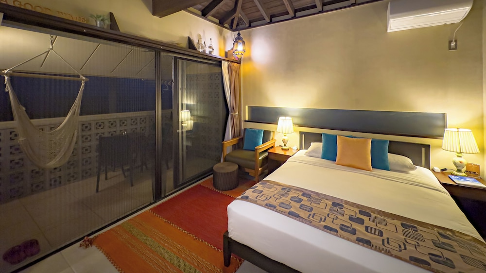 ダブルルーム クイーンベッド 1 台 バルコニー オーシャンビュー 客室5 | Kouriisland hotel cava