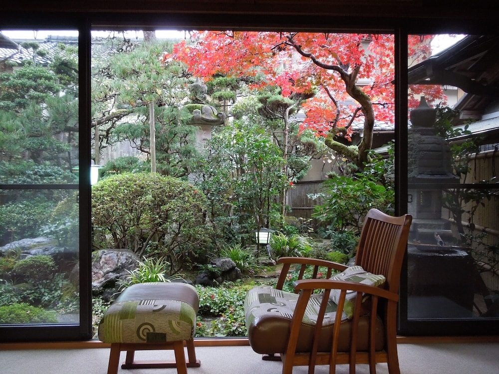 スーペリア ルーム海側 禁煙 客室2 | 茶六別館