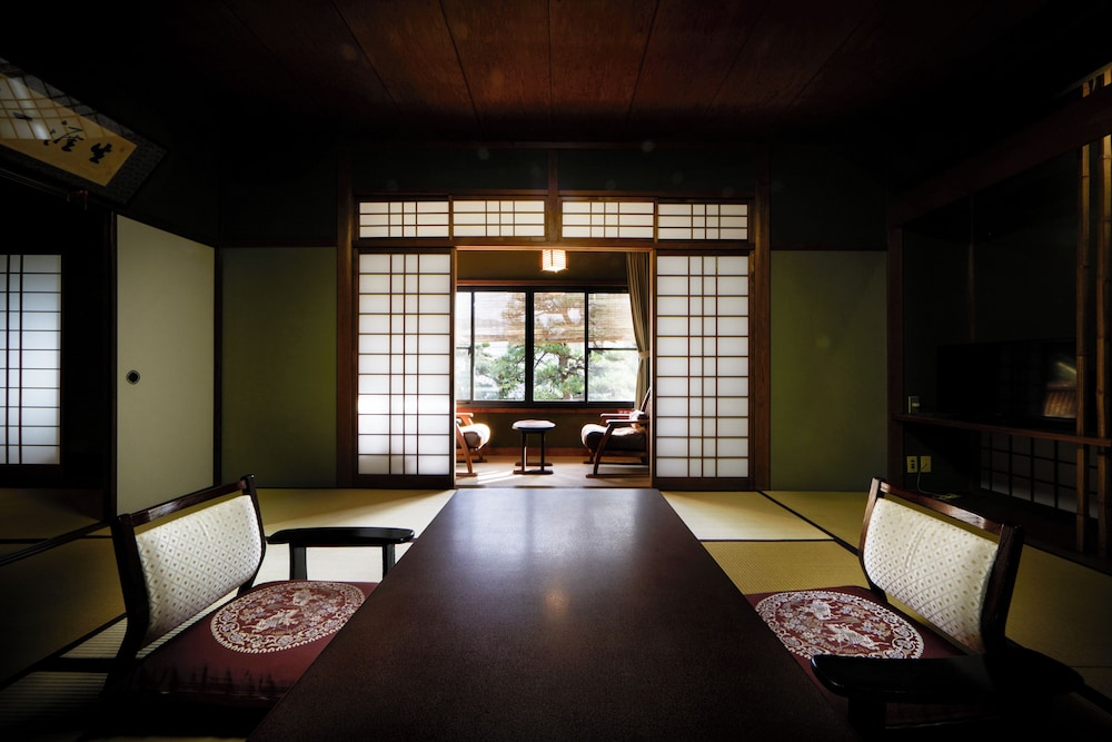 スタンダード ルーム 禁煙 客室13 | 茶六別館