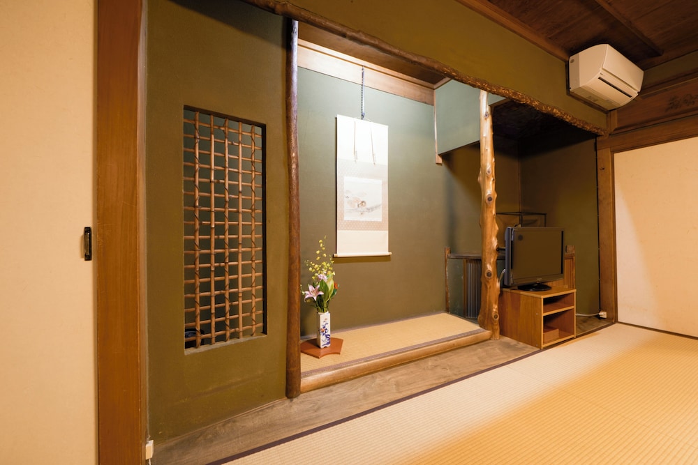 スーペリア ルーム海側 禁煙 客室6 | 茶六別館