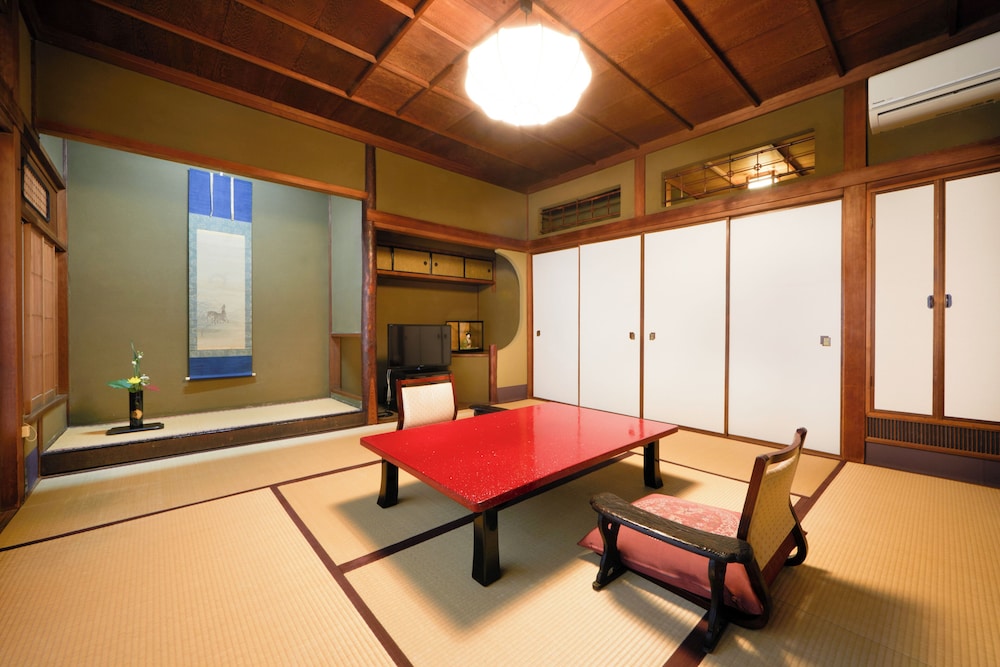 スタンダード ルーム 禁煙 客室5 | 茶六別館