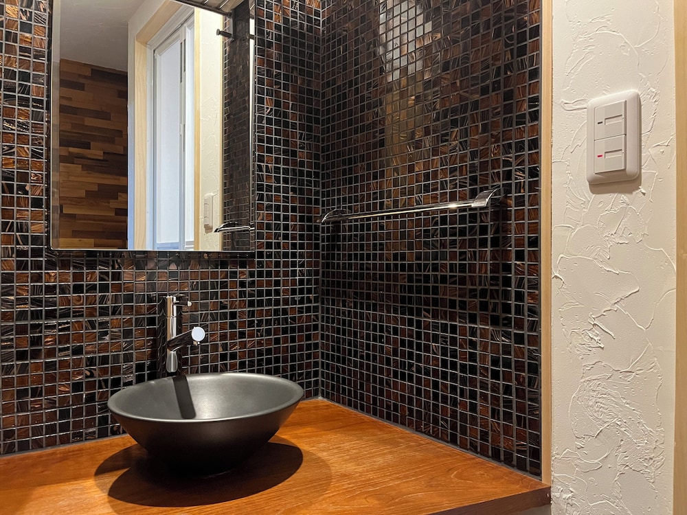 スタンダード ツインルーム 禁煙 バスルーム0 | 茶六別館