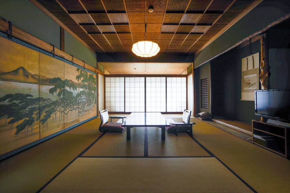 スーペリア ルーム海側 禁煙 | 茶六別館