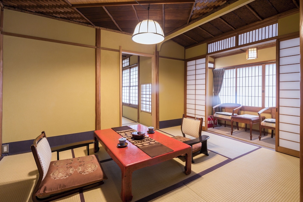 スタンダード ツインルーム 禁煙 | 茶六別館