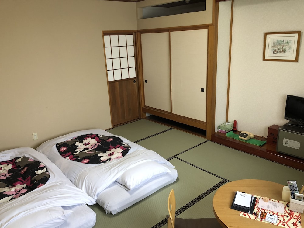 客室内のダイニングエリア1 | 旅の宿 斉川 客室内のダイニングエリア1 | 旅の宿 斉川