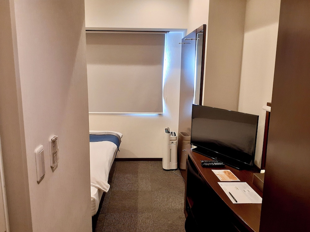 ベーシックセミダブルルーム, 喫煙可 客室4 | サイプレスイン東京