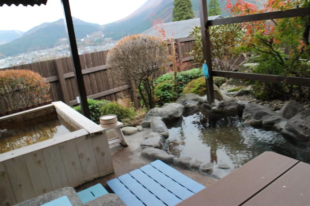 和室 スーペリアルーム 露天風呂付 別館 バスルーム0 | 由布院 山荘 吾亦紅