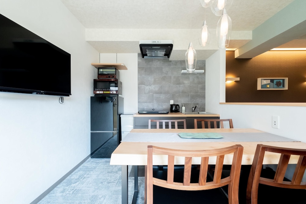 スーペリアツイン　2名まで　禁煙 客室内のダイニングエリア0 | HOTEL KADO GOSHO‐MINAMI KYOTO