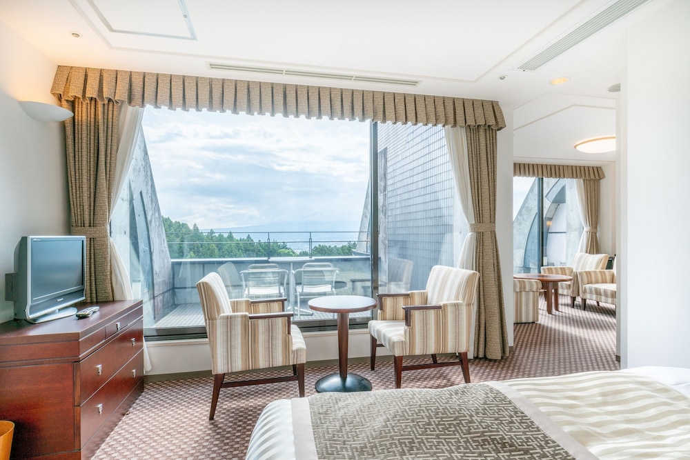 [禁煙] 洋室ジュニアスイート (富士山ビュー) 客室1 | レンブラントプレミアム富士御殿場