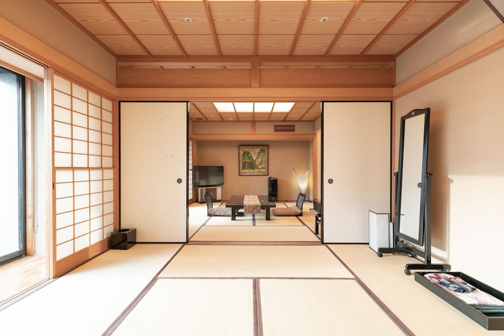 [禁煙] 客室露天風呂付和室特別室(富士山ビュー) 客室1 | レンブラントプレミアム富士御殿場