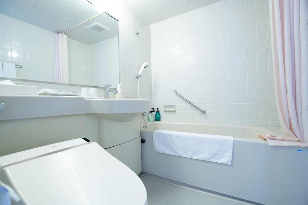 [禁煙] 洋室スーペリアツイン (富士山ビュー) バスルーム0 | レンブラントプレミアム富士御殿場