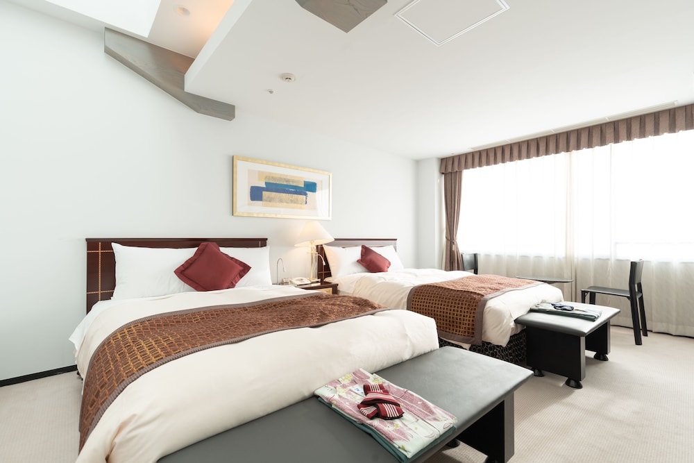 [禁煙] 洋室スイートルーム(富士山ビュー) 客室1 | レンブラントプレミアム富士御殿場