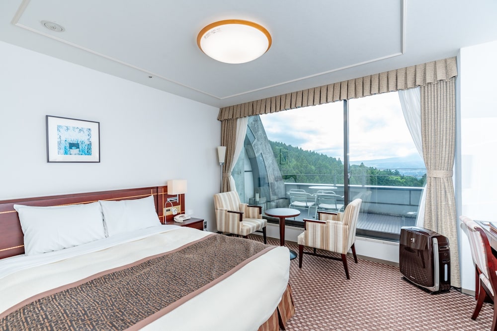 [禁煙]洋室ダブル (富士山ビュー) 客室1 | レンブラントプレミアム富士御殿場