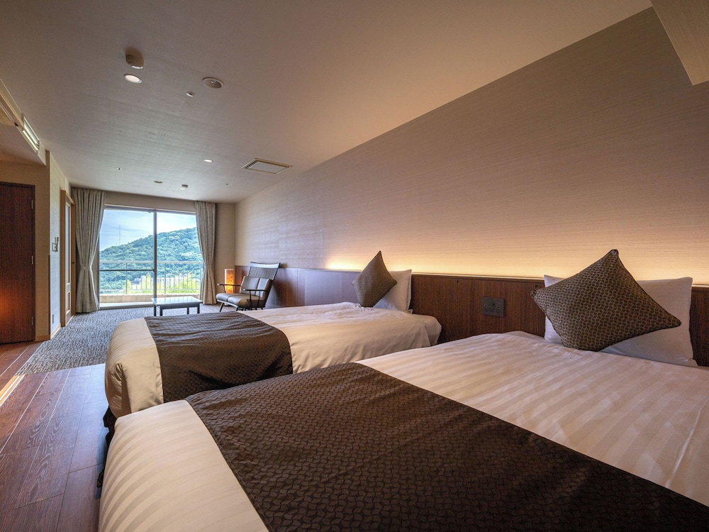 【1名〜2名利用】スーペリアルーム 客室3 | 亀の井ホテル 熱海