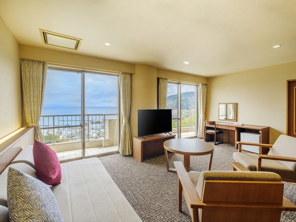 [1名〜2名利用] パノラマオーシャンビュー　スーペリアフォース | 亀の井ホテル 熱海