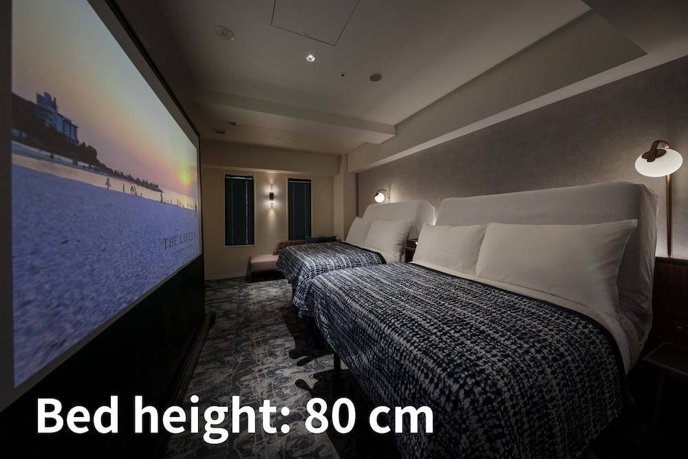 スーペリアツインルーム(プロジェクター付きシアタールーム) | THE LIVELY 大阪本町 (ザ・ライブリー大阪本町)