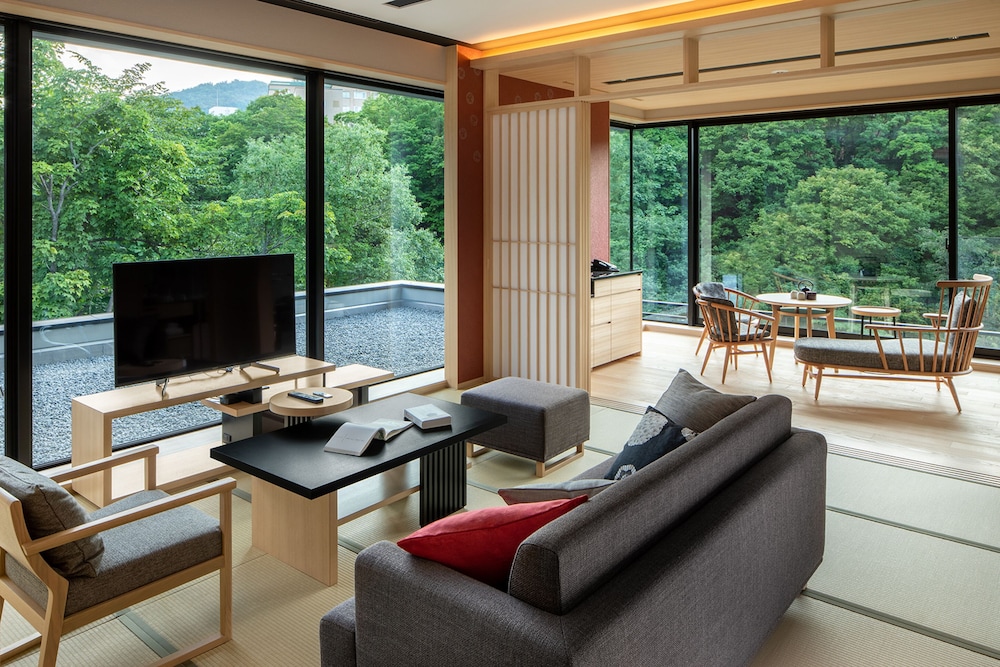 デラックスコーナースイート 部屋からの景観0 | シャレーアイビー定山渓