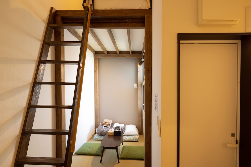 エコノミー ロフト ベッド (複数台) 客室1 | ホテル東興 博多 祇園