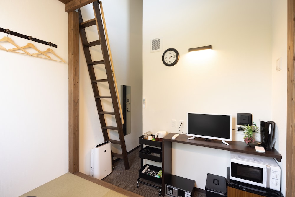 ベーシック ロフト ベッド (複数台) 客室4 | ホテル東興 博多 祇園