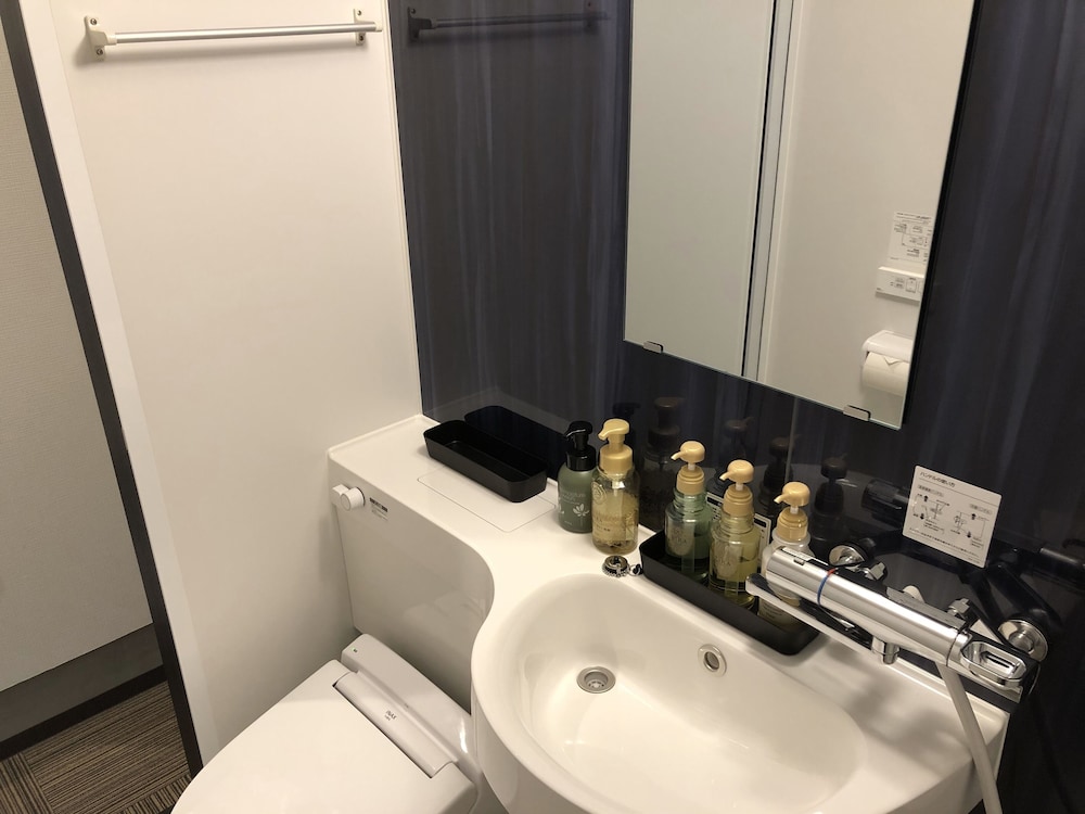 エコノミー ロフト ベッド (複数台) バスルーム4 | ホテル東興 博多 祇園