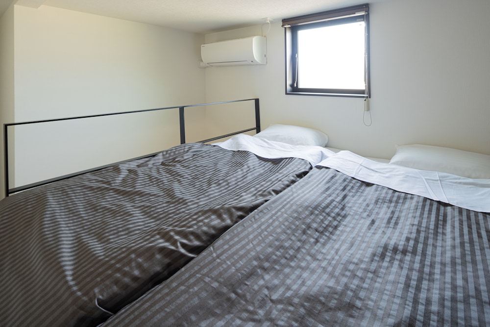 スタンダード ロフト ベッド (複数台) 客室1 | ホテル東興 博多 祇園