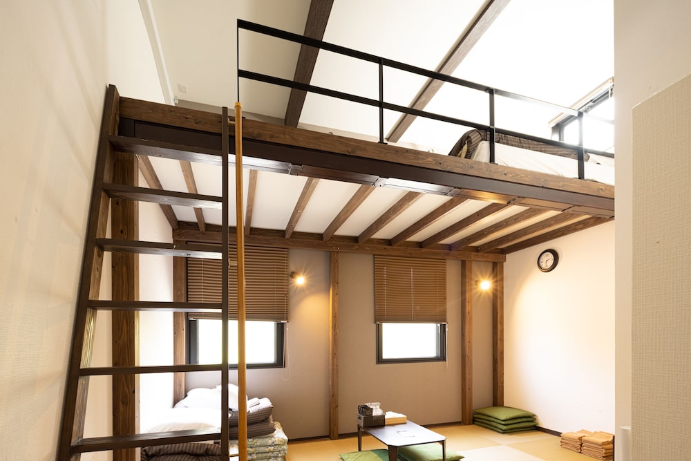 ベーシック ロフト ベッド (複数台) 客室3 | ホテル東興 博多 祇園