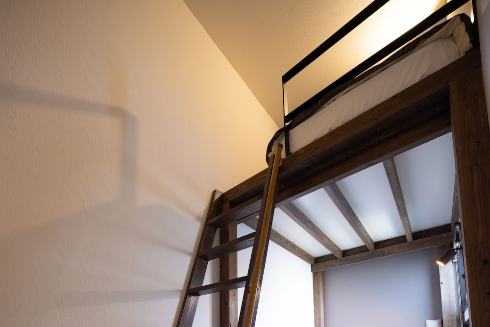 エコノミー ロフト ベッド (複数台) 客室2 | ホテル東興 博多 祇園