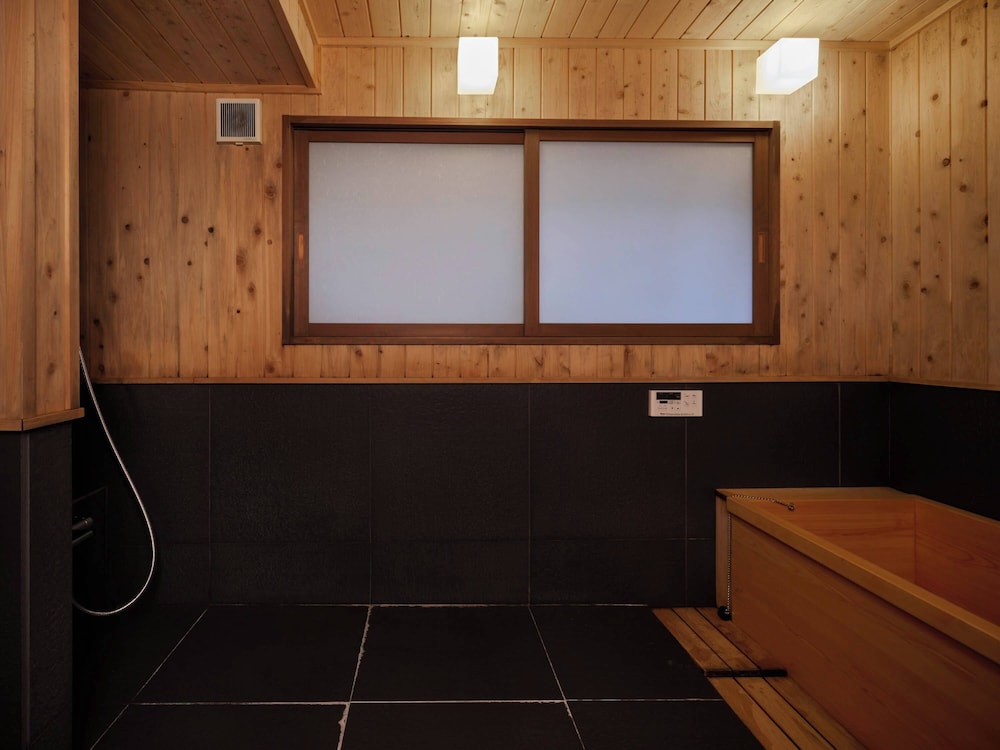 VMGデラックス 禁煙 バスルーム0 | NIPPONIA HOTEL Takehara Saltworks Town