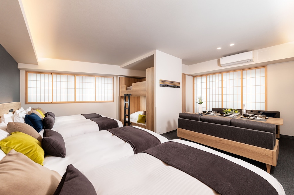 スーペリアファミリーアパートメント 6人用 客室1 | MIMARU東京 銀座EAST