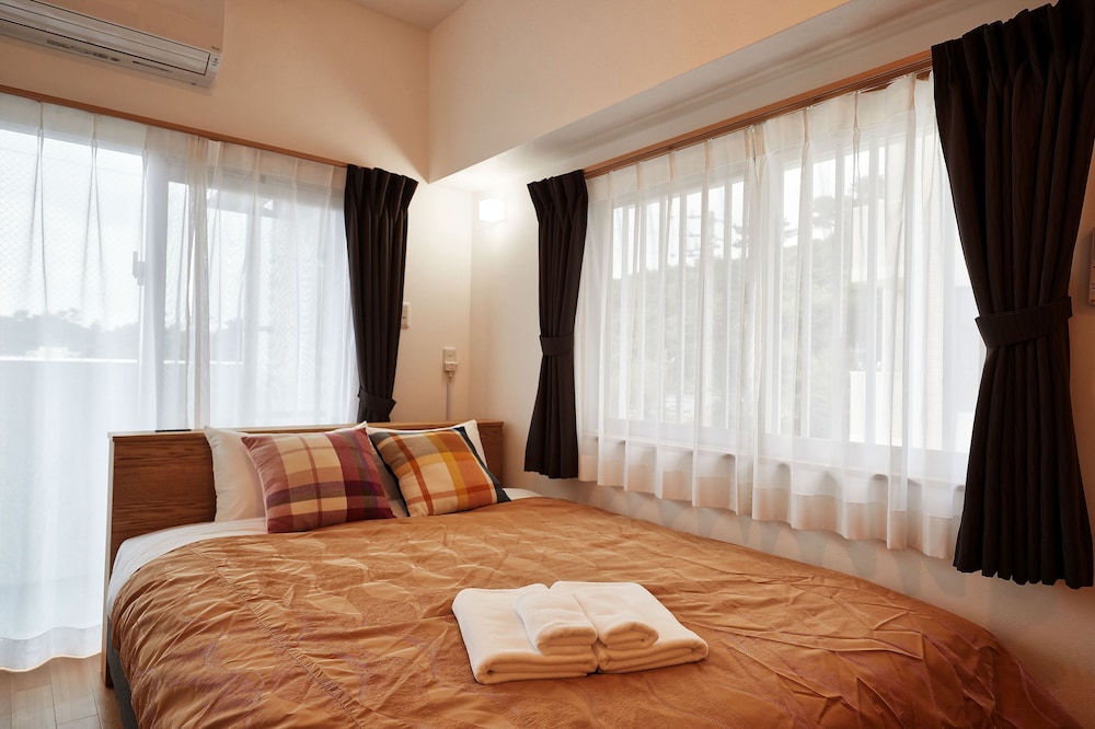 ベーシック スタジオ ダブルベッド 1 台 客室8 | M's Stay Okinawa
