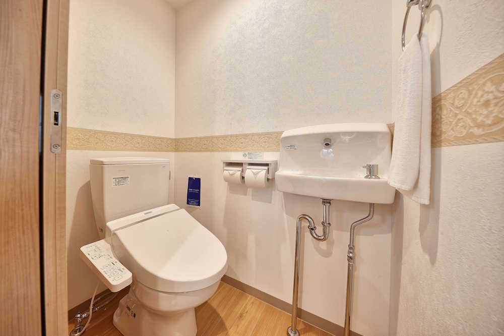 スタンダード ルーム バスルーム1 | M's Stay Okinawa