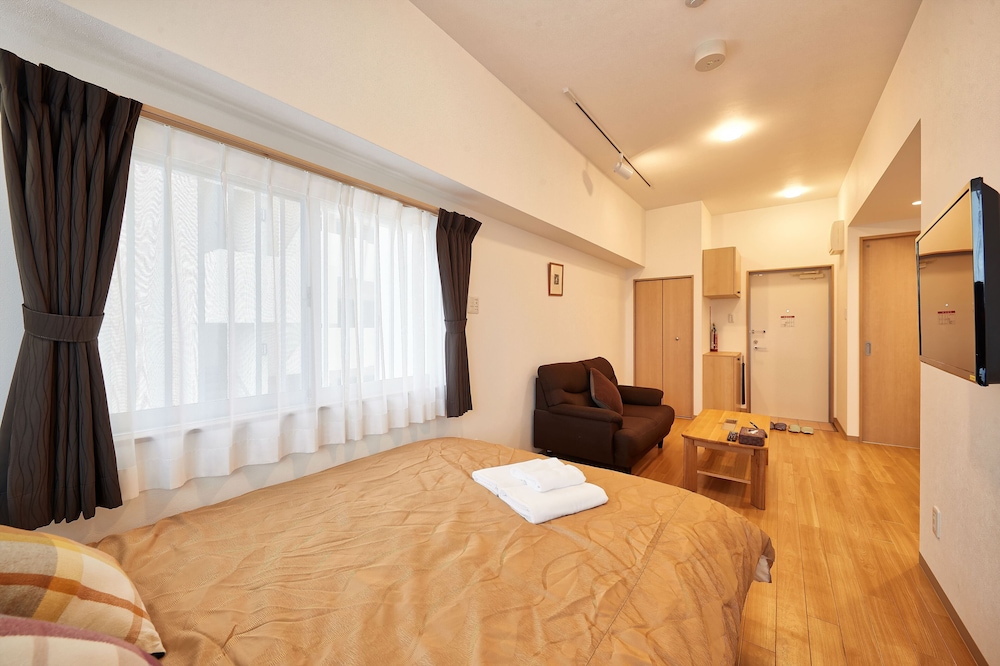 ベーシック スタジオ ダブルベッド 1 台 客室3 | M's Stay Okinawa