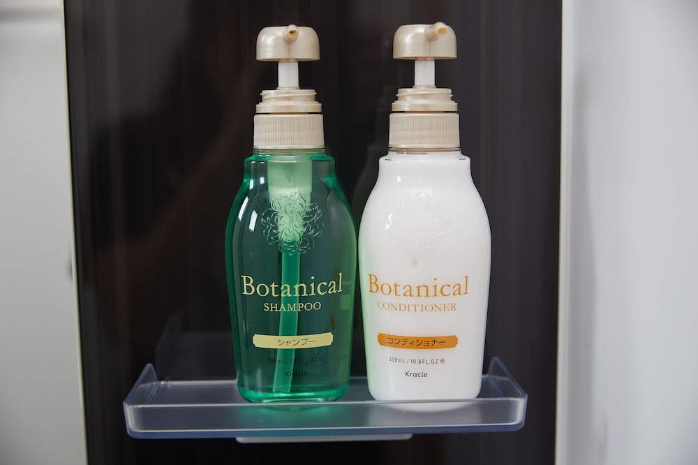 スタンダード ルーム バスルームの設備0 | M's Stay Okinawa