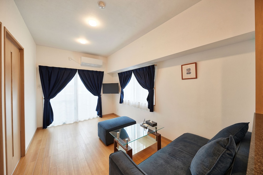 デラックス ルーム ダブルベッド 2 台 客室9 | M's Stay Okinawa
