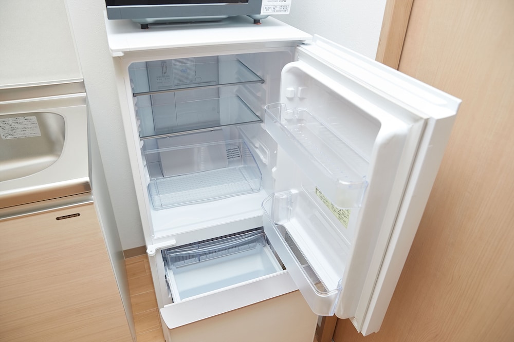 スタンダード ルーム 小型冷蔵庫1 | M's Stay Okinawa