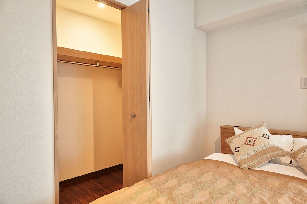 ロイヤル アパートメント 客室9 | M's Stay Okinawa