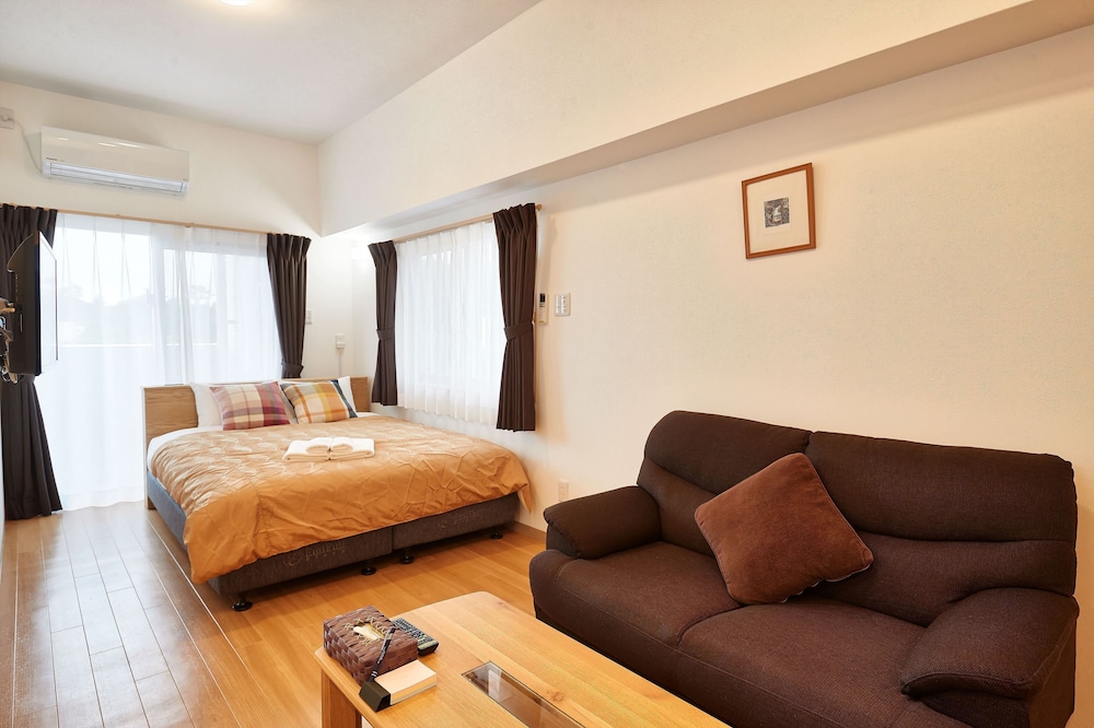 ベーシック スタジオ ダブルベッド 1 台 客室5 | M's Stay Okinawa