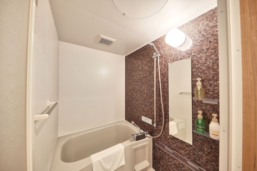 ツインルーム バスルーム3 | M's Stay Okinawa