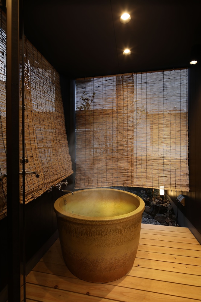 京町家一棟貸し バスルーム3 | 奏 京都八条口