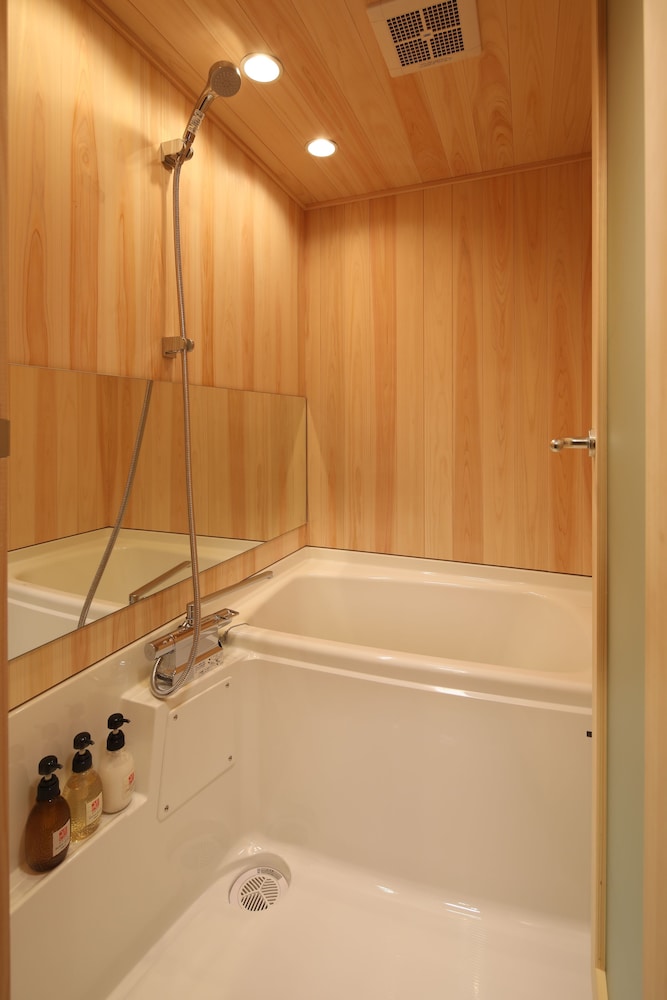 京町家一棟貸し バスルーム0 | 奏 京都八条口