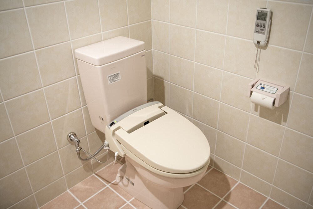 スタンダードダブルルーム バリアフリー バスルーム4 | ホテル アーバンシー 2 松尾